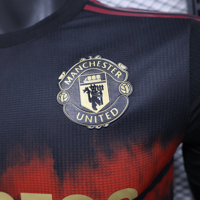 Camiseta negra de jugador del Manchester United 2025 