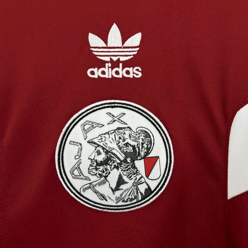 Camiseta roja de edición especial del Ajax 