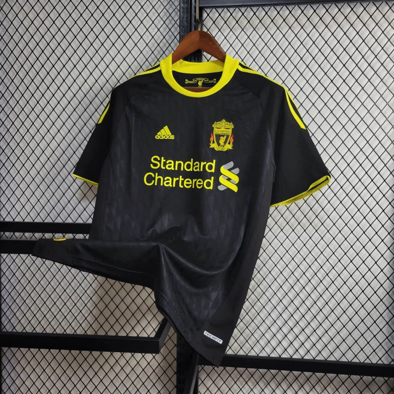 Camiseta retro de visitante del Liverpool 2010