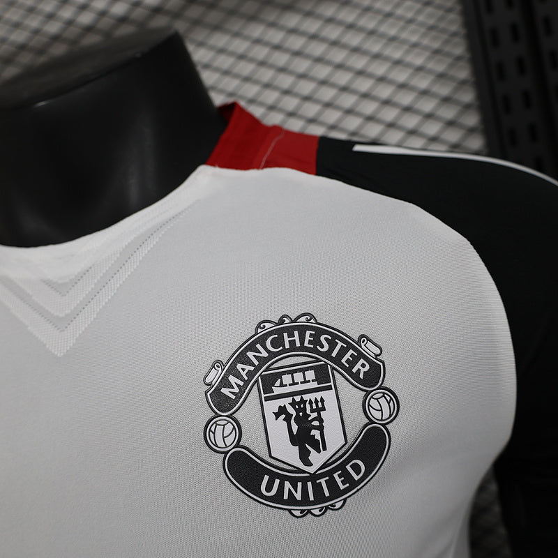 Entrenamiento de jugadores del Manchester United 2025 