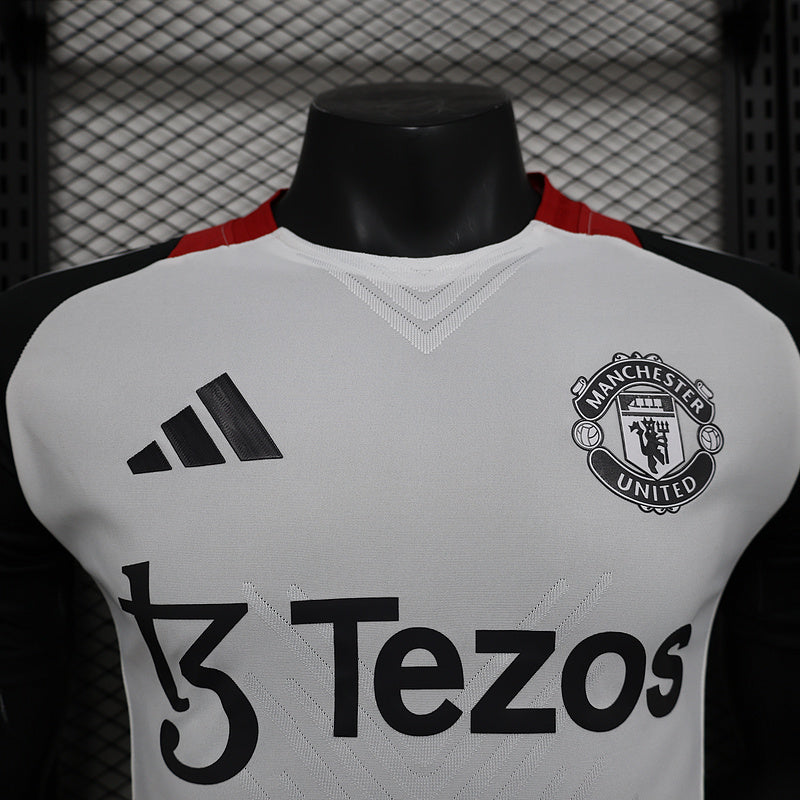 Entrenamiento de jugadores del Manchester United 2025 