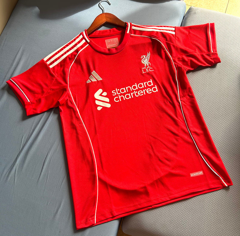 Camiseta de local del Liverpool 2025