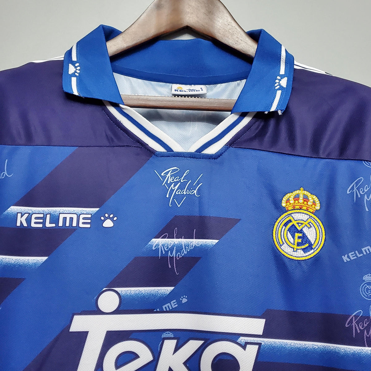 Camiseta retro de visitante del Real Madrid 1994/1996