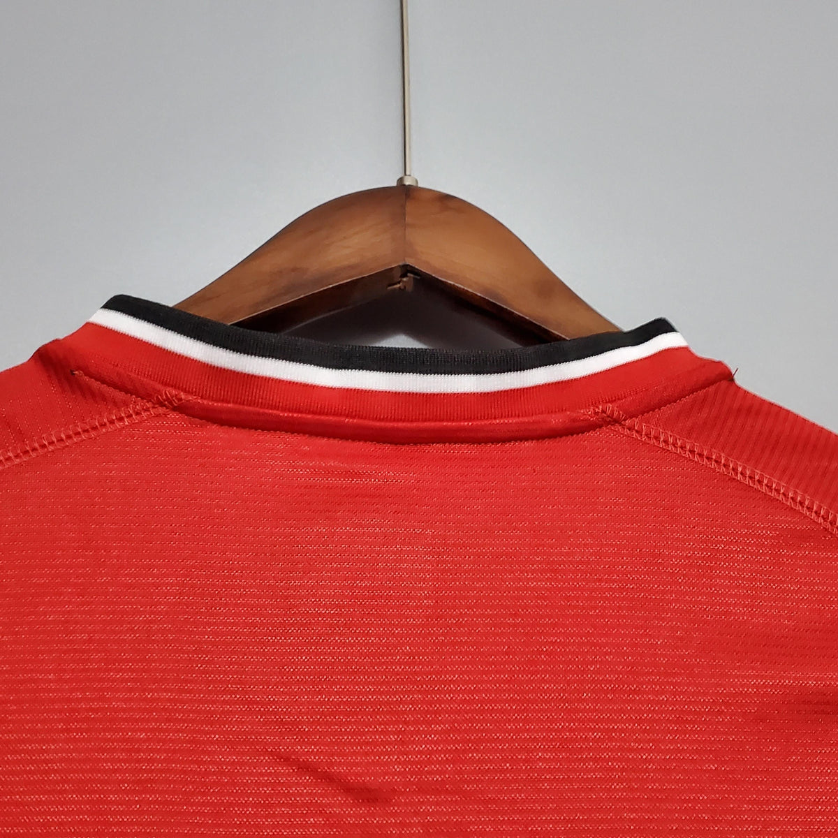 Camiseta retro local del Manchester United 2000/01