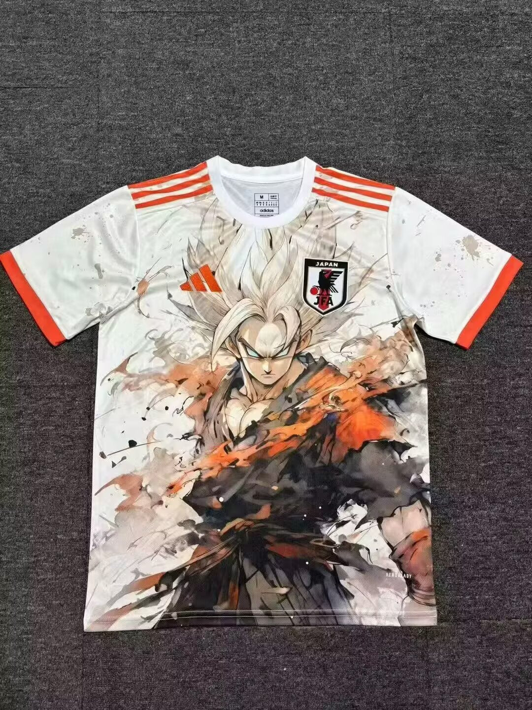 Camiseta de edición especial de Goku de Japón 2025