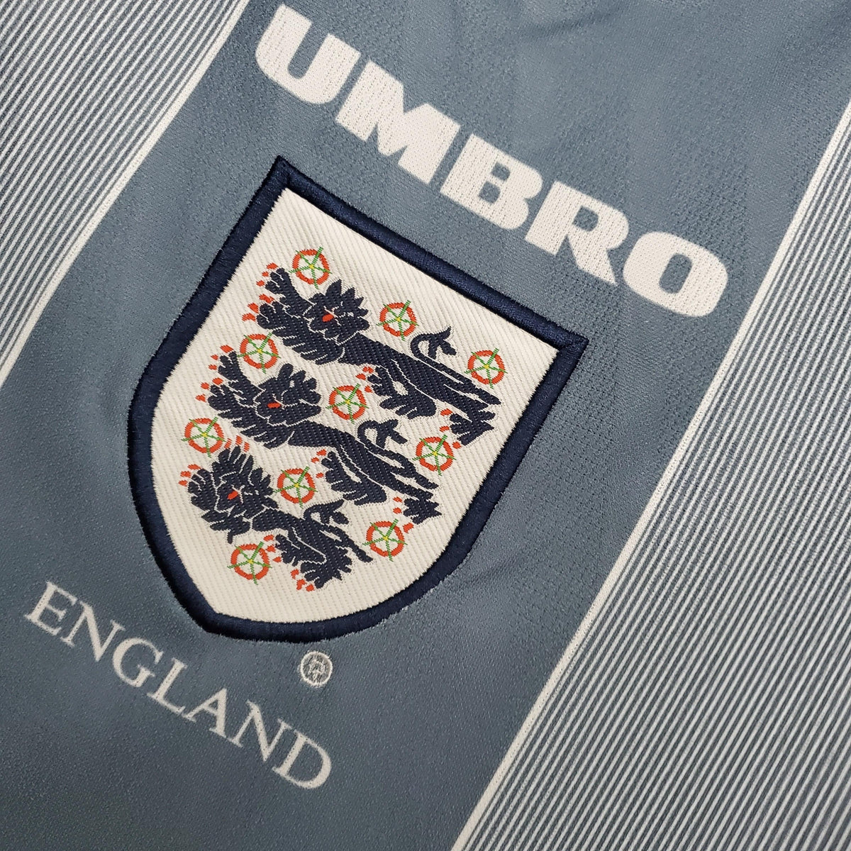 Camiseta retro de visitante de Inglaterra de la Eurocopa 1996