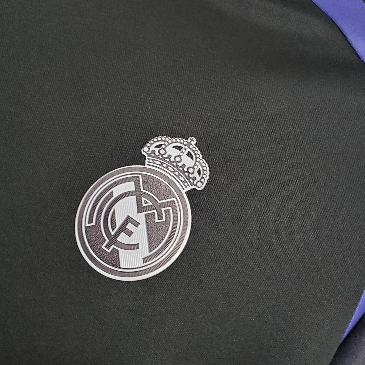 Camiseta retro de visitante del Real Madrid 2015/2016 - Manga larga