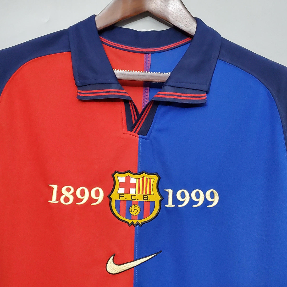 Camiseta retro del centenario del Barcelona 1999