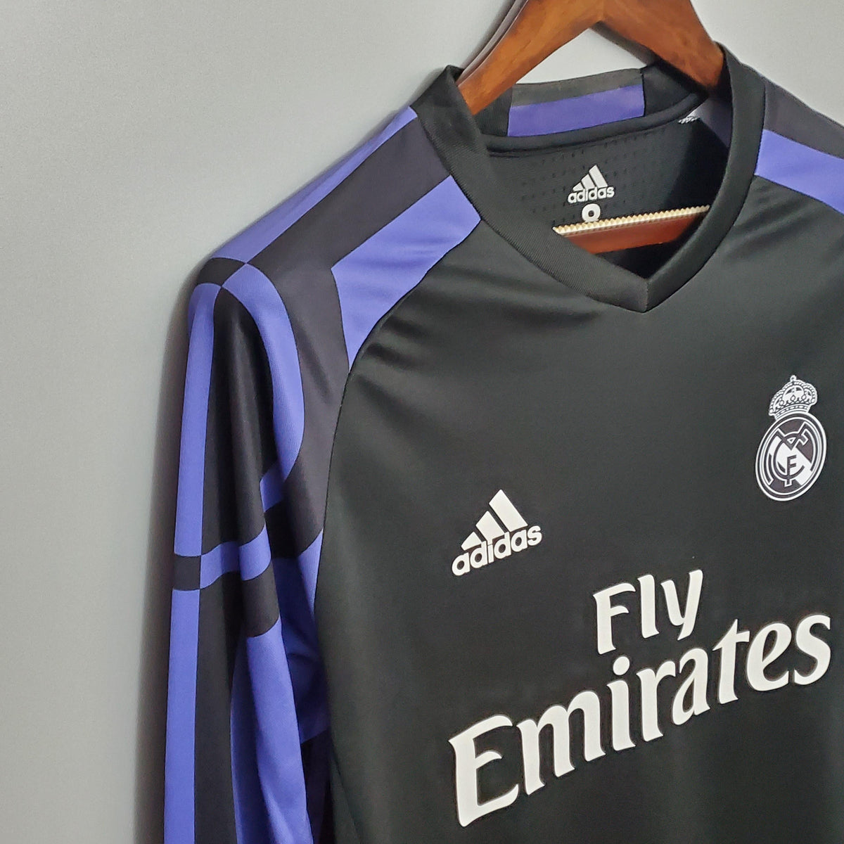 Camiseta retro de visitante del Real Madrid 2015/2016 - Manga larga
