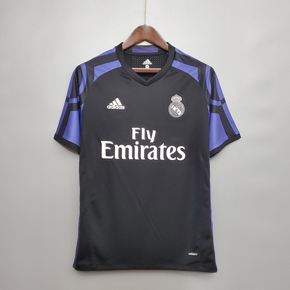 Camiseta retro de visitante del Real Madrid 2015/2016