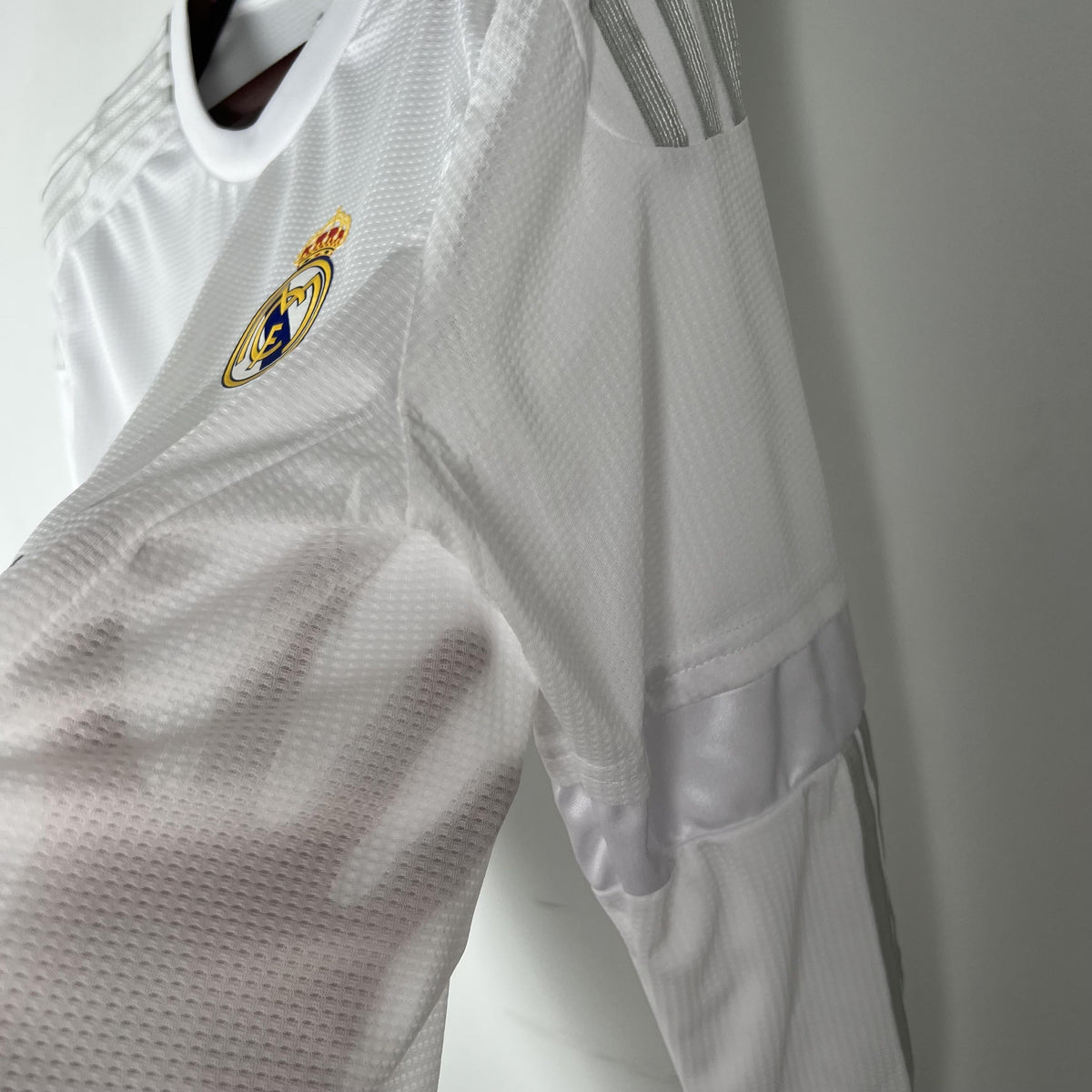 Camiseta retro local del Real Madrid 2015/2016 - Manga larga
