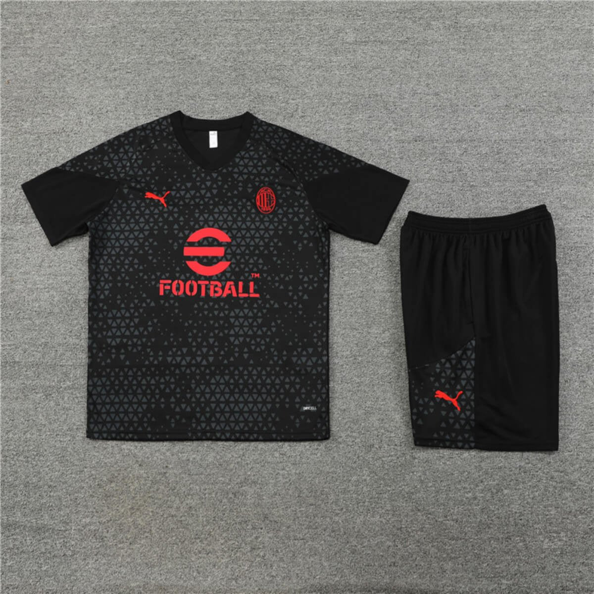 Camiseta de entrenamiento II + Pantalón corto AC Milan