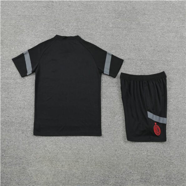 Camiseta de entrenamiento III + Pantalones cortos AC Milan